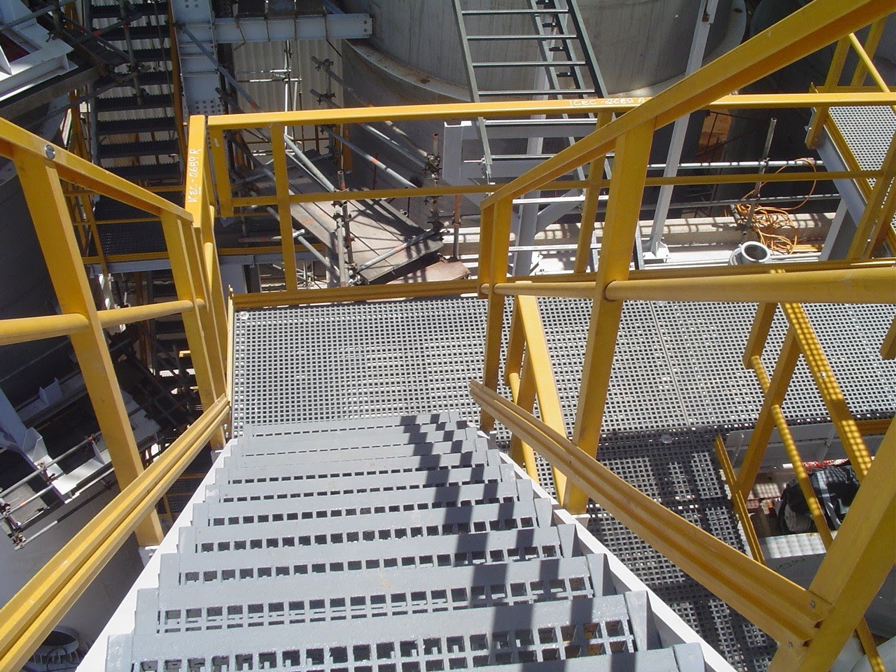 Assembled fiberglass gratings